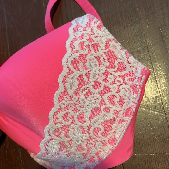 Women's Victoria’s Secret Perfect Coverage Lace Bra Lingerie 36D - Picture 6 of 16